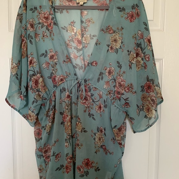 Tops - Tie front kimono. Sage green floral.